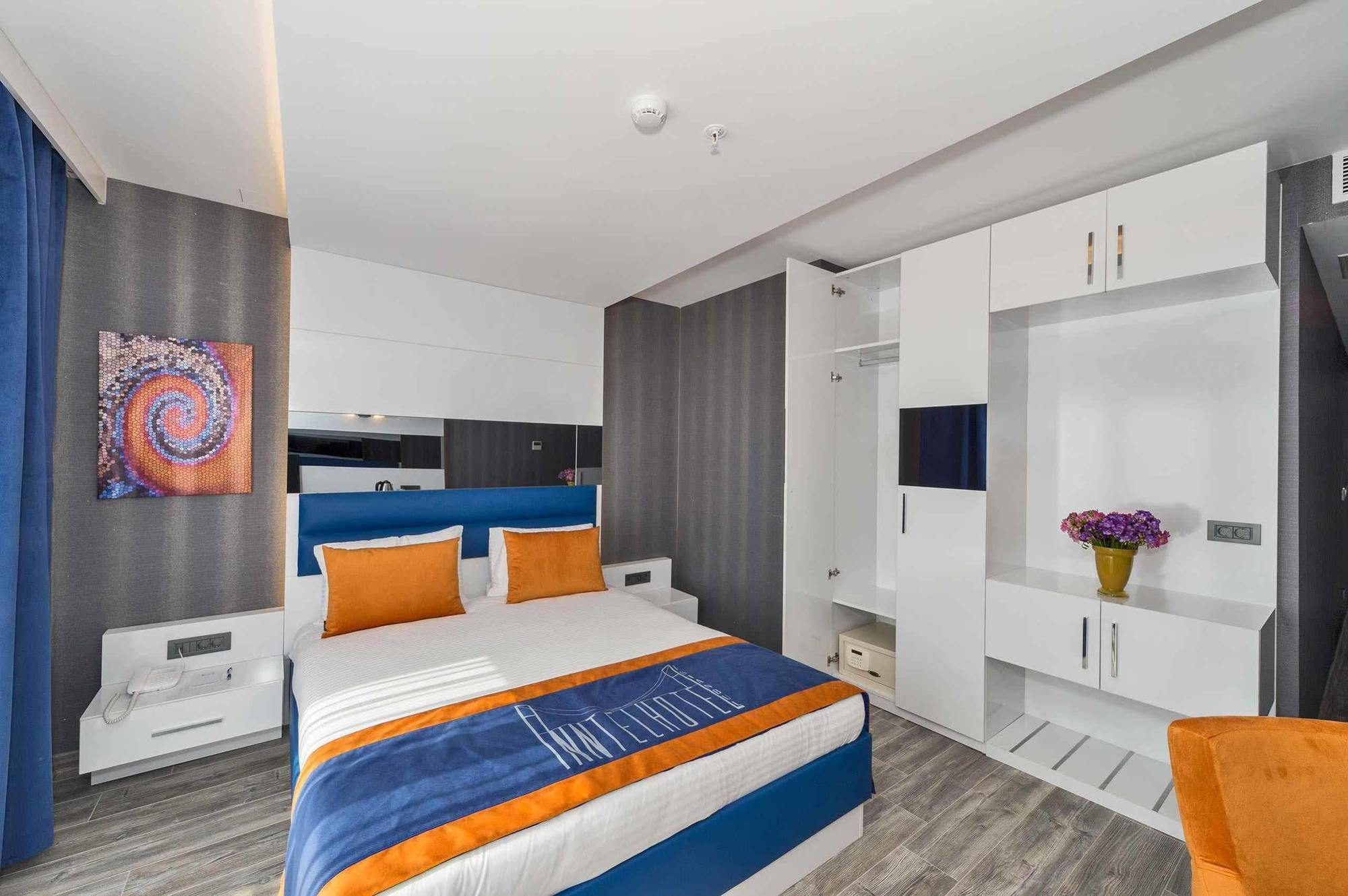 Inntel Hotel Istanbul Exterior foto